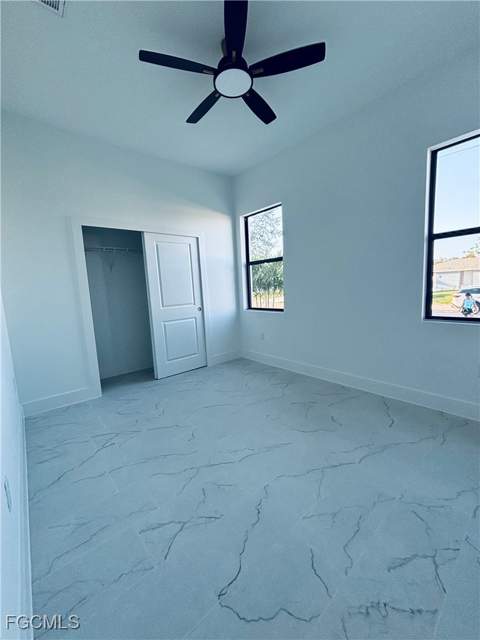 563 Oakshire Ln, Lehigh Acres FL - photo 18 of 35
