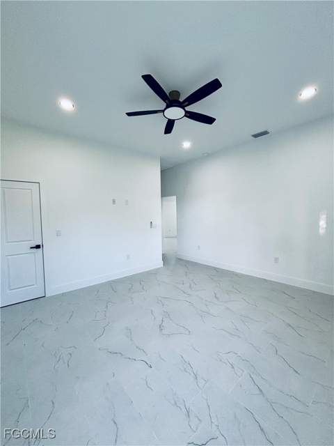 563 Oakshire Ln, Lehigh Acres FL - photo 24 of 35