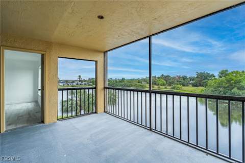 2067 W Lakeview Blvd 8, North Fort Myers FL - photo 10 of 25
