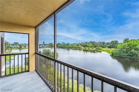 2067 W Lakeview Blvd 8, North Fort Myers FL - photo 11 of 25