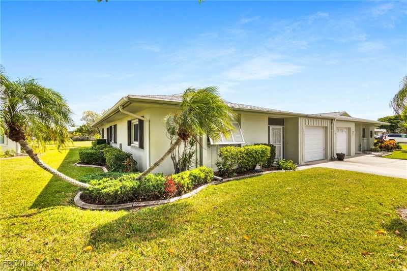 2 bedroom Attached at 5549 Boynton Ln, Whiskey Creek Village Green, Fort Myers — photo 1