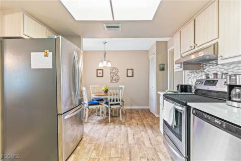 5549 Boynton Ln, Fort Myers FL - photo 6 of 33