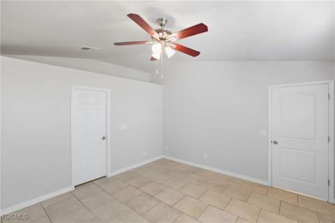 912 Lincoln Ave, Lehigh Acres FL - photo 12 of 32