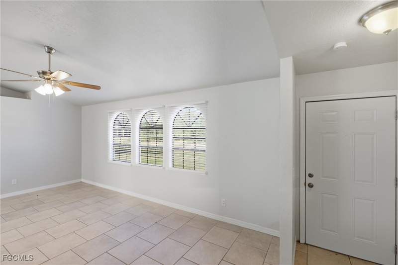 3 bedroom SingleFamilyResidence at 912 Lincoln Ave, Lehigh Acres, Lehigh Acres — photo 2