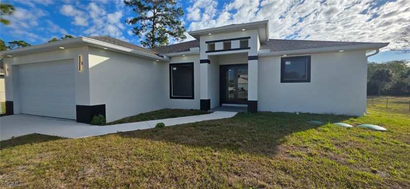 3 bedroom SingleFamilyResidence at 804 Calvin Ave, Lehigh Acres, Lehigh Acres — photo 1