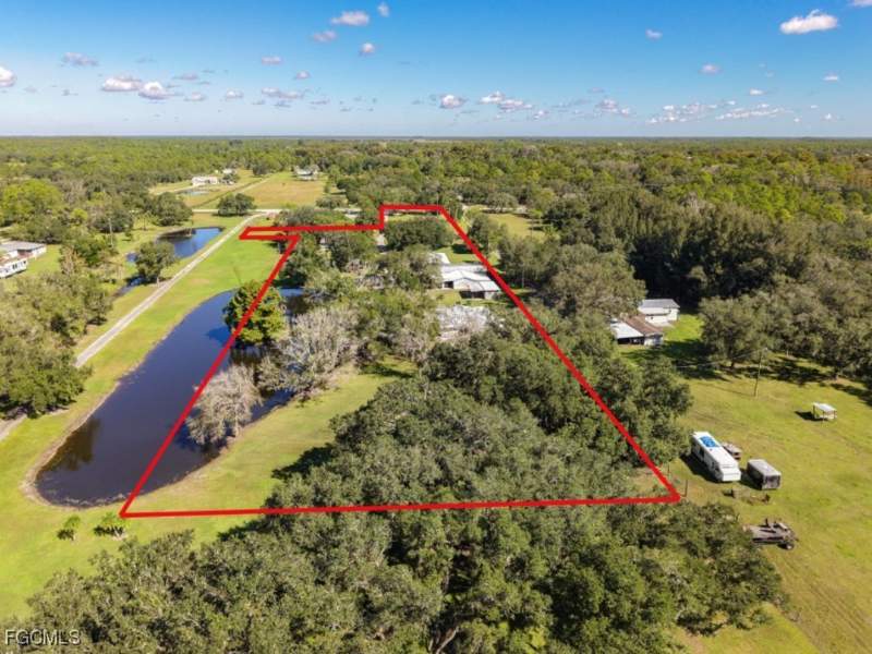2 bedroom SingleFamilyResidence at 4419 Loblolly Bay Rd, Muse, Labelle — photo 3