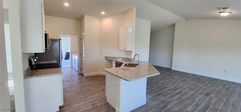 3 bedroom SingleFamilyResidence at 2513 43rd St SW, Lehigh Acres, Lehigh Acres — photo 4