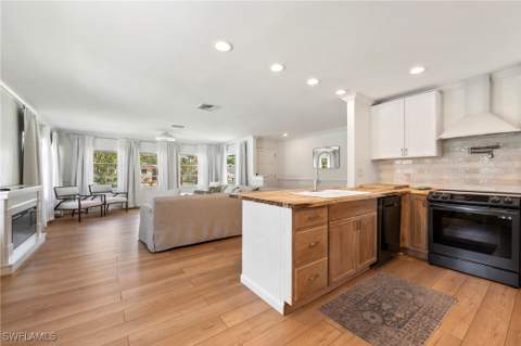 2432 Washington Ave, Naples FL - photo 8 of 24