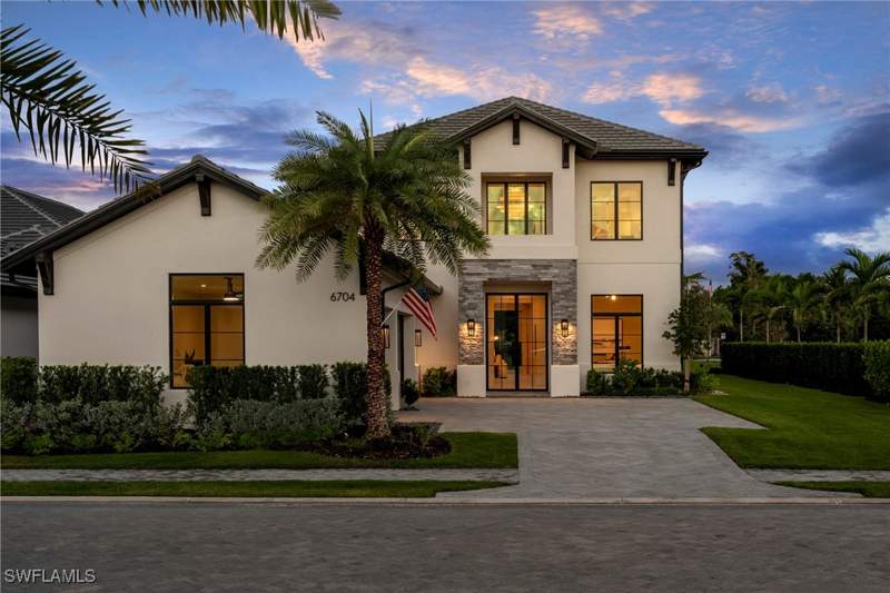 5 bedroom SingleFamilyResidence at 6704 Newport Rd, Palisades, Naples — photo 2