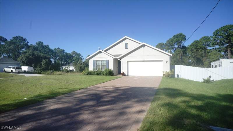 4 bedroom SingleFamilyResidence at 3301 Joan Ave N, Lehigh Acres, Lehigh Acres — photo 2