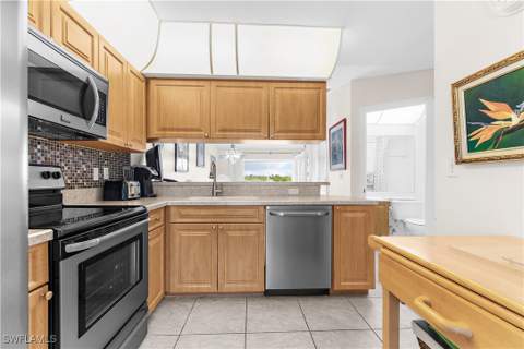 1295 Mainsail Dr 912, Naples FL - photo 13 of 39