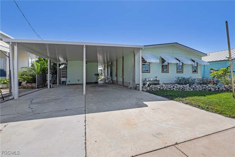 2 bedroom ManufacturedHome at 2592 York Rd, Gulfhaven, St James City — photo 1