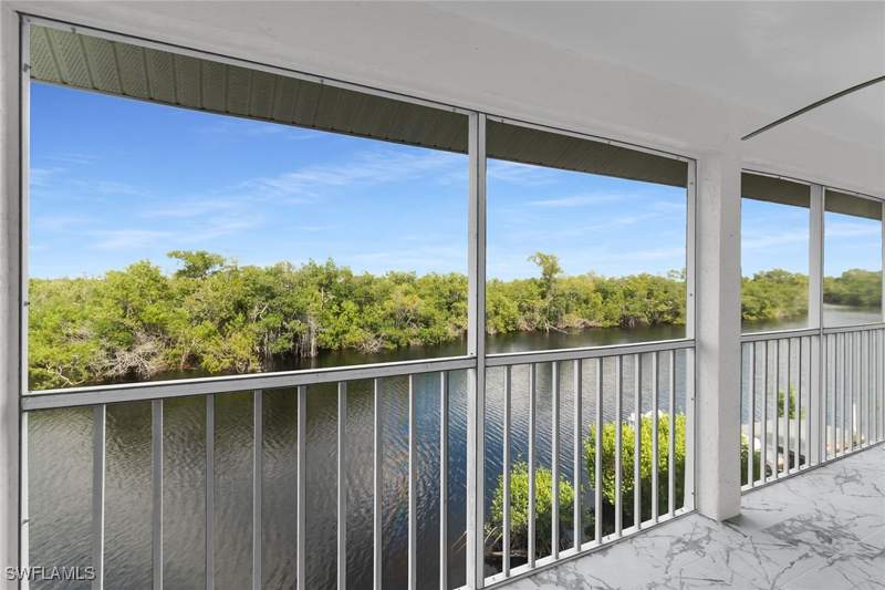 2 bedroom Condominium at 1375 Mainsail Dr 1714, Mainsail, Naples — photo 2