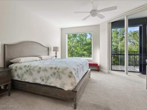 425 Cove Tower Dr 304, Naples FL - photo 17 of 34