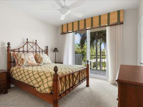 425 Cove Tower Dr 304, Naples FL - photo 20 of 34