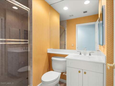 425 Cove Tower Dr 304, Naples FL - photo 23 of 34
