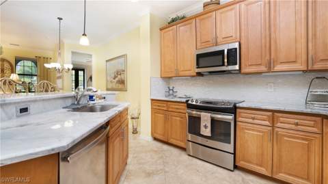 9066 Albion Ln N 5104, Naples FL - photo 16 of 47