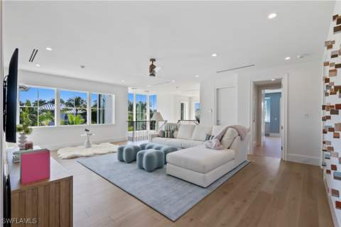 285 Central Ave, Naples FL - photo 21 of 39