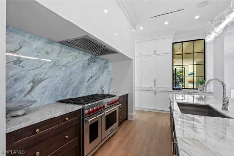 285 Central Ave, Naples FL - photo 9 of 39