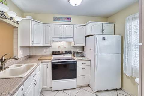 6300 S Pointe Blvd 223, Fort Myers FL - photo 8 of 40