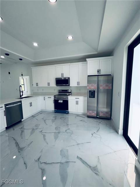582 Eisenhower Blvd, Lehigh Acres FL - photo 16 of 35