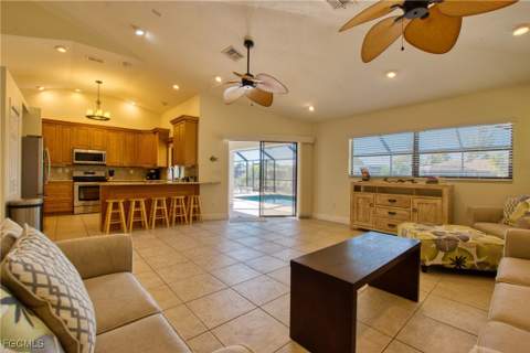 3208 SE 5th Ave, Cape Coral FL - photo 7 of 44