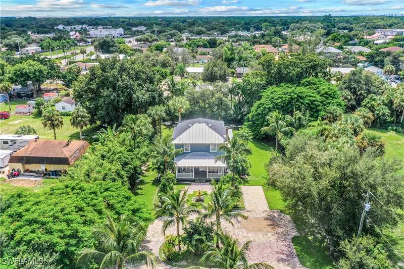 4 bedroom SingleFamilyResidence at 11420/11422 Dean St, Bonita Springs, Bonita Springs — photo 1