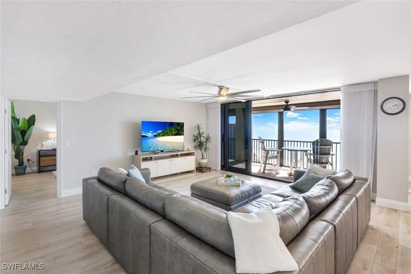 2 bedroom Condominium at 10951 Gulf Shore Dr 1202, Vanderbilt Gulfside, Naples — photo 3