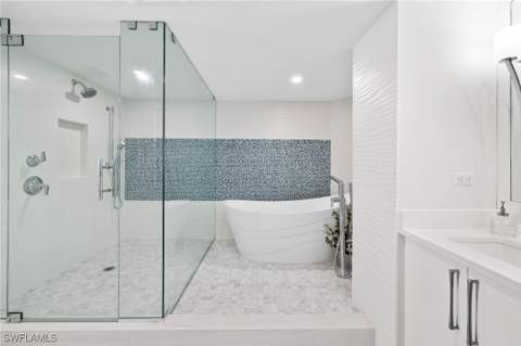 4401 Gulf Shore Blvd N 1606, Naples FL - photo 20 of 50