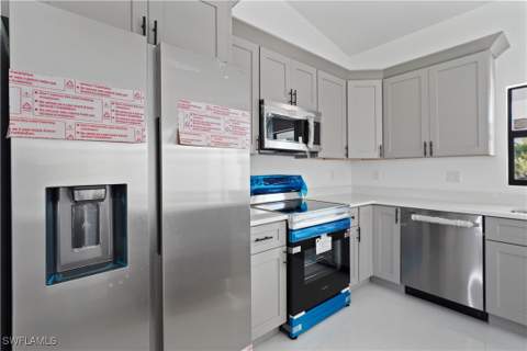 2458 NW 9th Ter, Cape Coral FL - photo 14 of 38