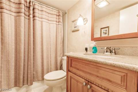 4585 Trawler Ct 302, Fort Myers FL - photo 19 of 48