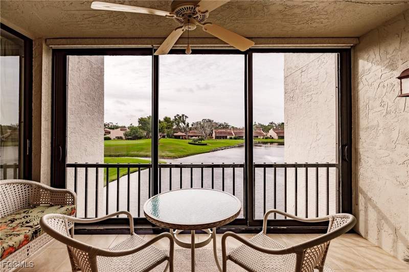 2 bedroom Condominium at 4585 Trawler Ct 302, Trawler Village, Fort Myers — photo 2