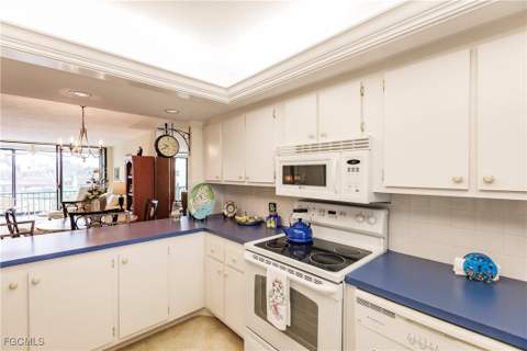 4585 Trawler Ct 302, Fort Myers FL - photo 9 of 48
