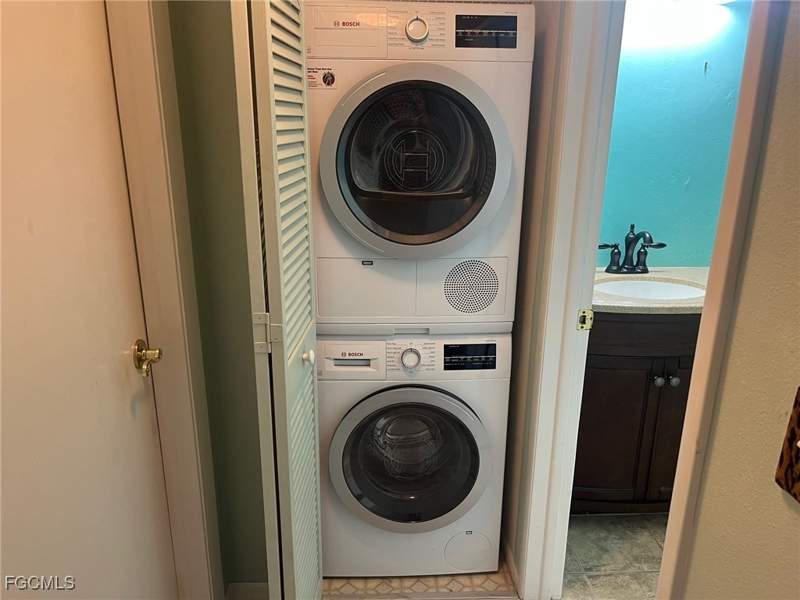 2 bedroom Condominium at 7406 Lake Breeze Dr 118, Seven Lakes, Fort Myers — photo 4