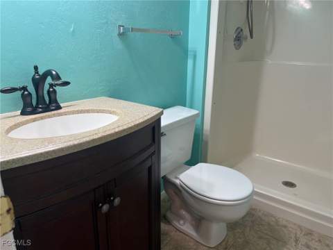 7406 Lake Breeze Dr 118, Fort Myers FL - photo 6 of 37