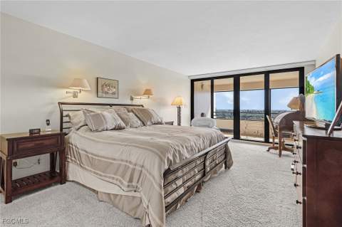 5260 S Landings Dr 802, Fort Myers FL - photo 15 of 47