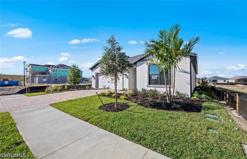 3 bedroom SingleFamilyResidence at 3957 Cranesbill Ct, Hampton Lakes, Alva — photo 1