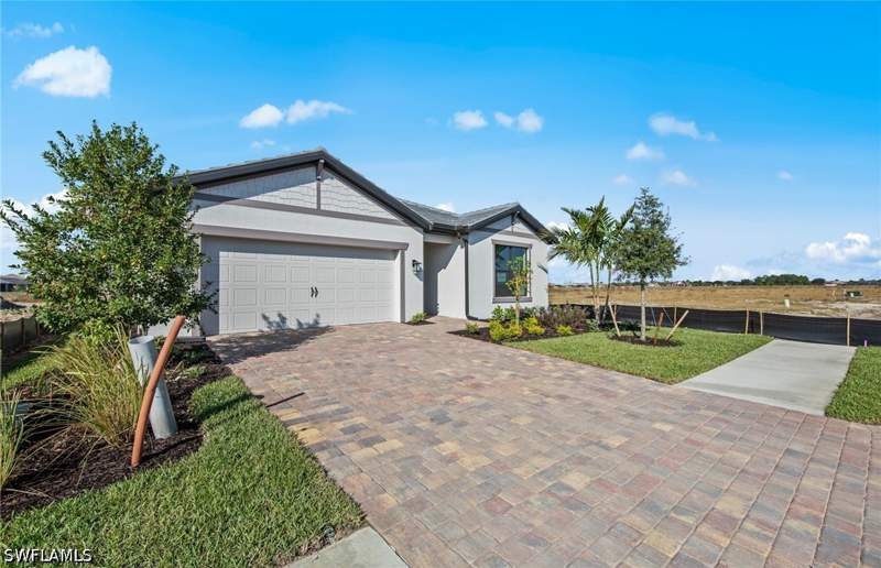 3 bedroom SingleFamilyResidence at 3957 Cranesbill Ct, Hampton Lakes, Alva — photo 4