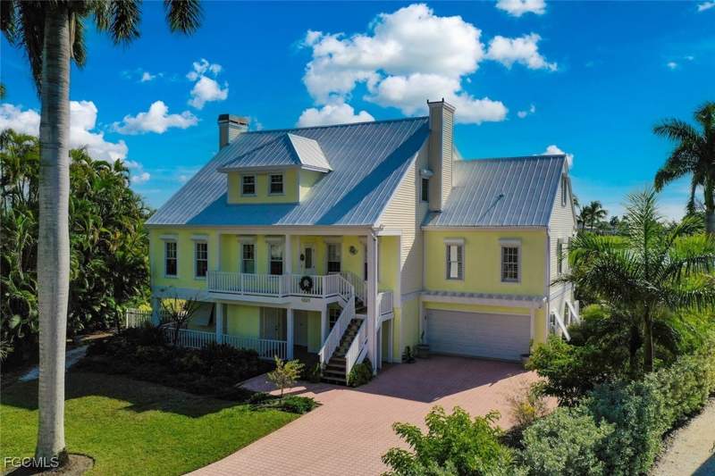 5 bedroom SingleFamilyResidence at 1172 Kittiwake Cir, The Dunes Sanibel Island, Sanibel — photo 2