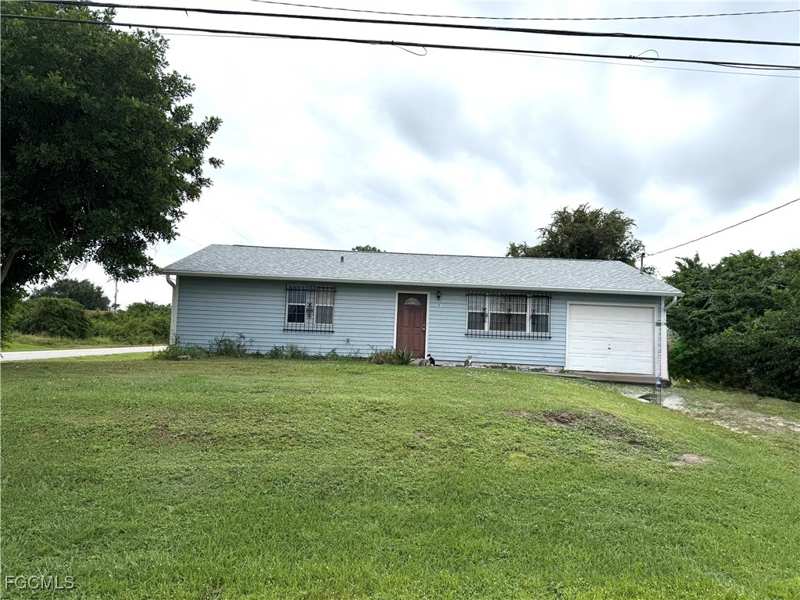 3 bedroom SingleFamilyResidence at 3301 13th St SW, Lehigh Acres, Lehigh Acres — photo 1