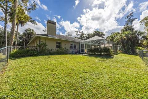 361 9th St NW, Naples FL - photo 22 of 24