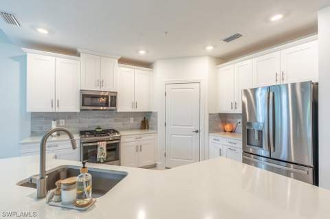 16903 Fairgrove Way 102, Naples FL - photo 7 of 28