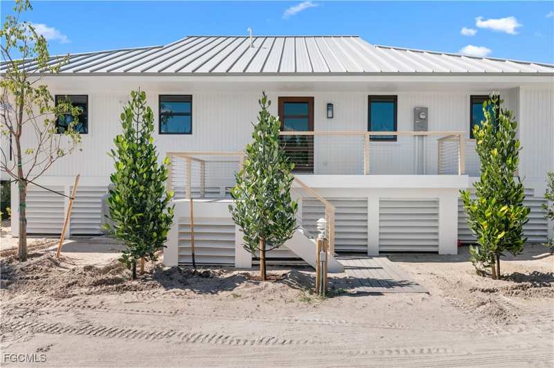 4 bedroom SingleFamilyResidence at 24 Beach Homes, Beach Homes, Captiva — photo 1