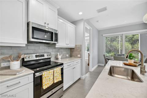 2554 Seychelles Dr 904, Naples FL - photo 11 of 36