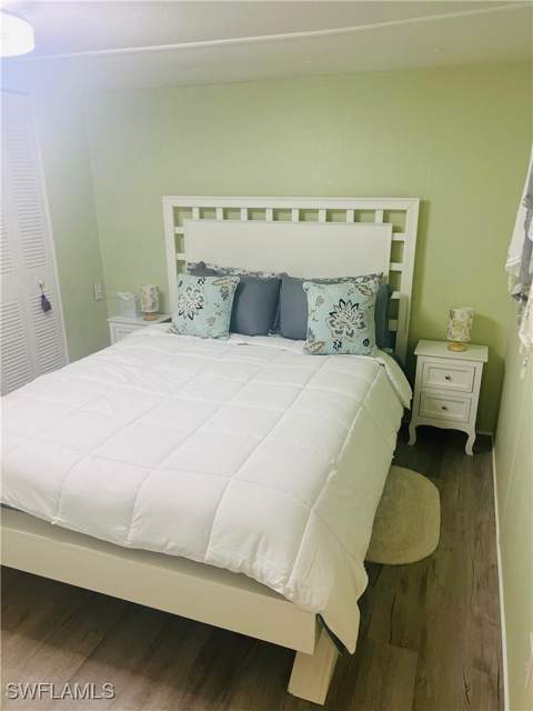 471 Palm Dr 310, Naples FL - photo 6 of 17