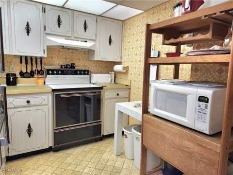 3490 N Key Dr 403, North Fort Myers FL - photo 16 of 26