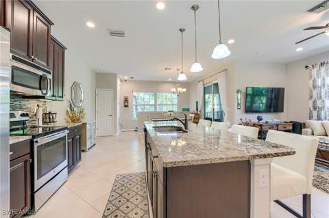 8510 Violeta St 203, Estero FL - photo 6 of 39