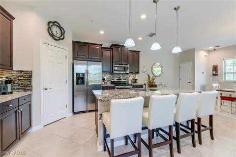 8510 Violeta St 203, Estero FL - photo 7 of 39