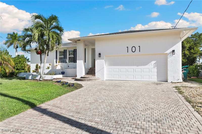 3 bedroom SingleFamilyResidence at 101 San Salvador St, Isles Of Capri, Naples — photo 1