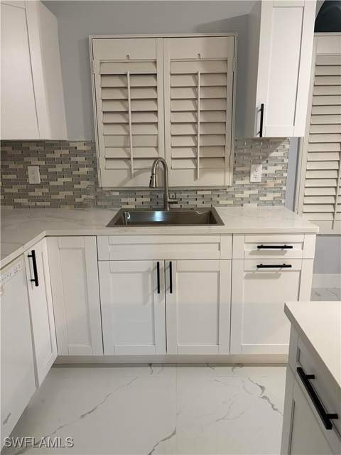 1025 Moon Lake Dr, Naples FL - photo 13 of 33